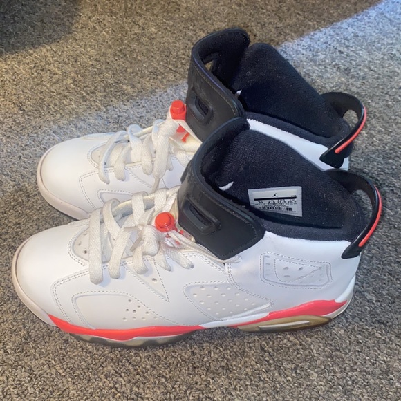 Air Jordan 6 Retro Low BG ‘Infrared’ Size 5Y - Picture 3 of 6